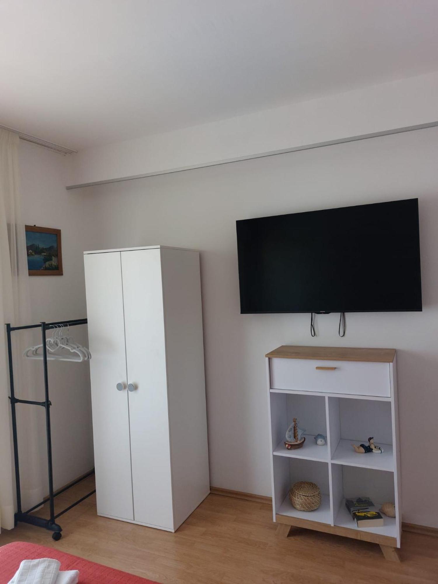 Apartments By The Sea Mavarstica, Ciovo - 2043 Трогир Стая снимка